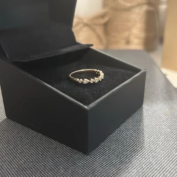 Vintage style 1/15 CW diamond wedding band rose gold size 6